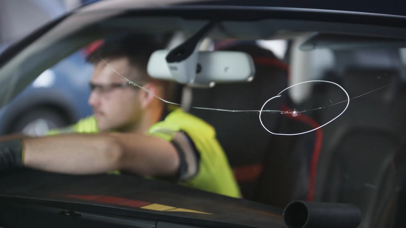 windscreen crack with chip