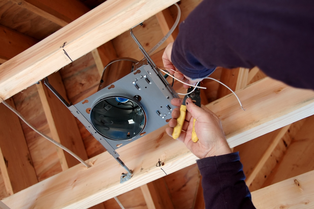 downlight-fitting-timber-roofing