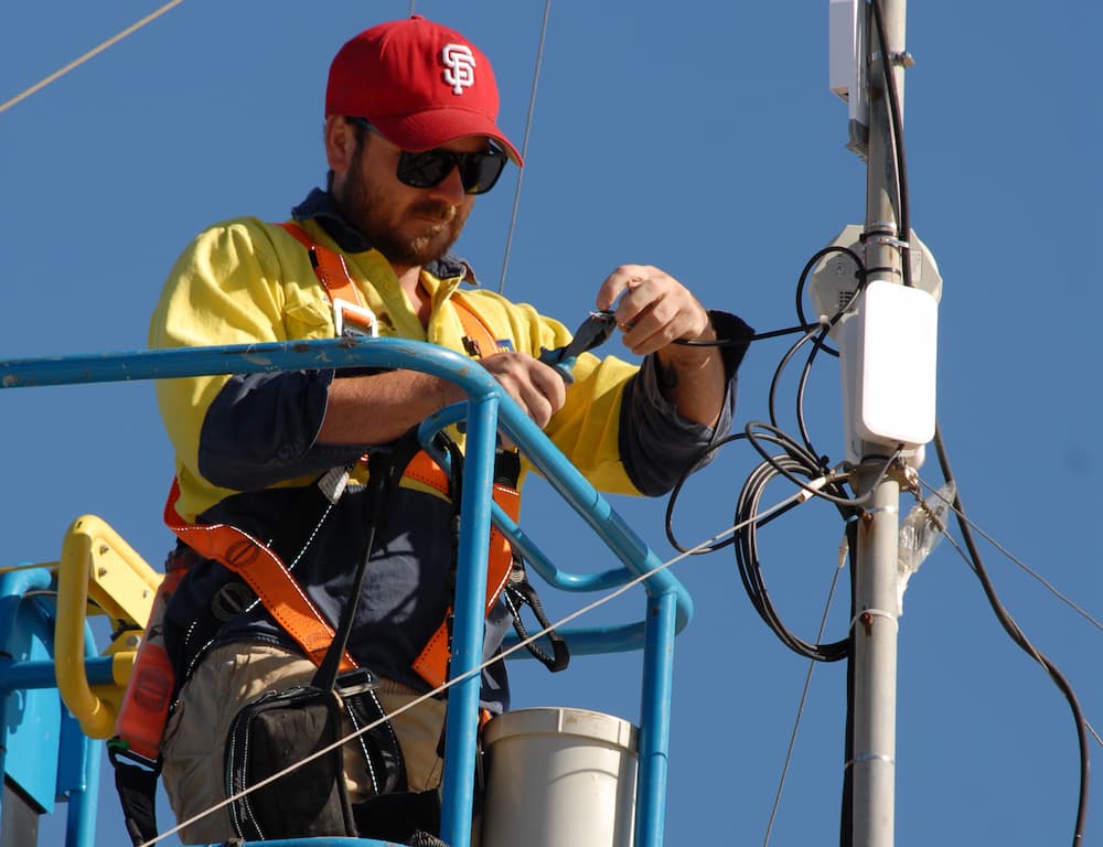 Dubbo electrician testing electrical wiring