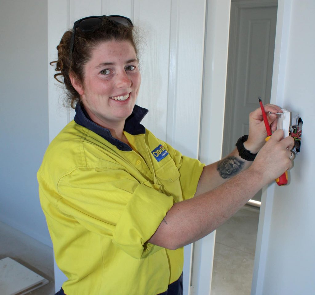 Home electrician in Dubbo wiring light switches