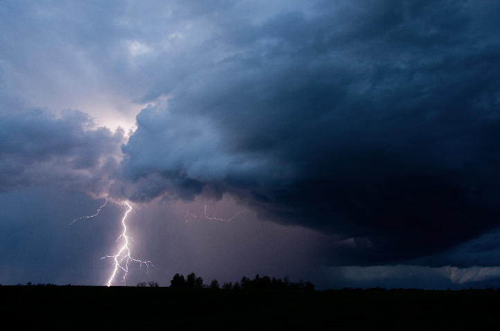 lightning-hitting-ground