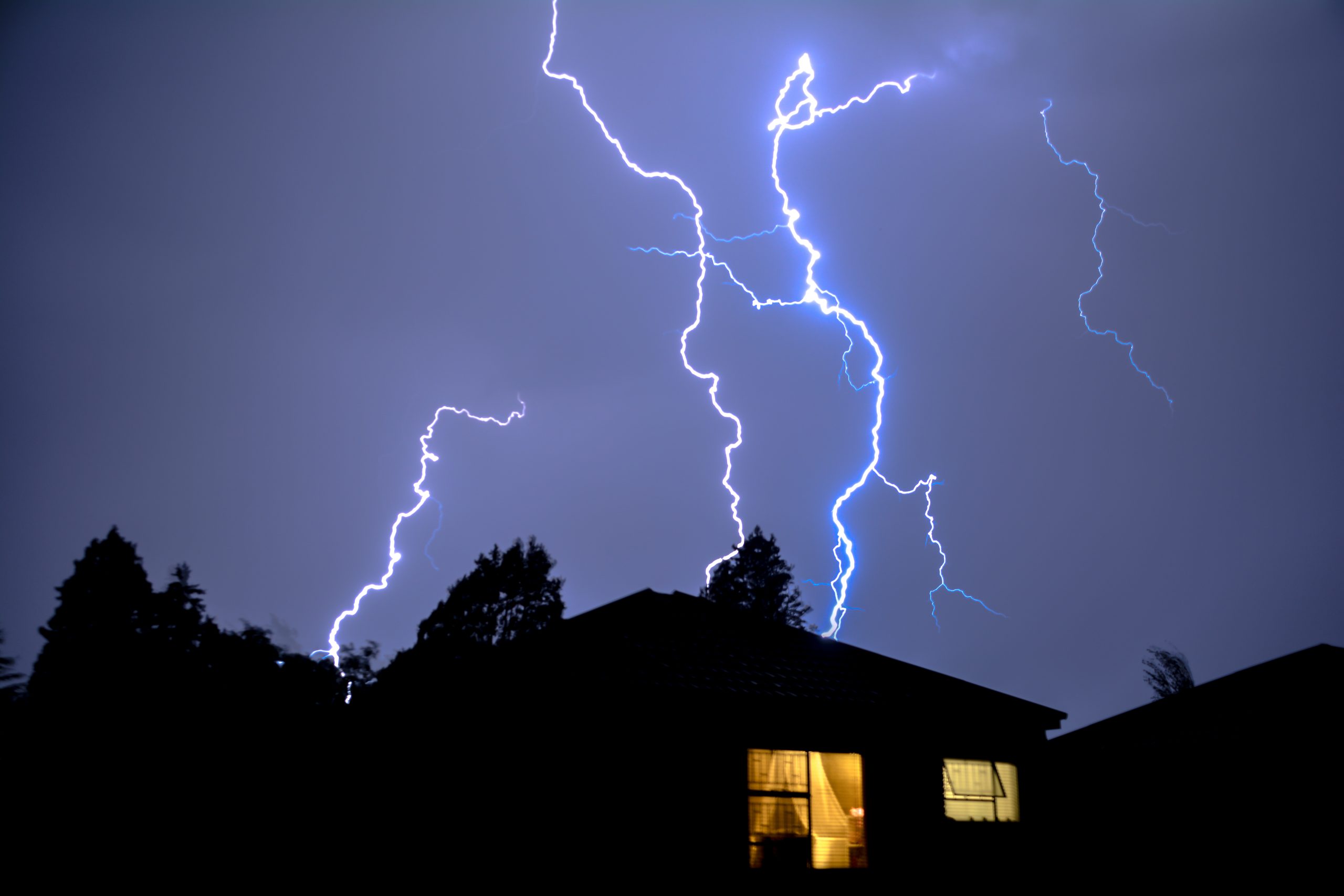 7 Safety Tips to Help Protect Your Home and Vehicle from an Approaching Storm