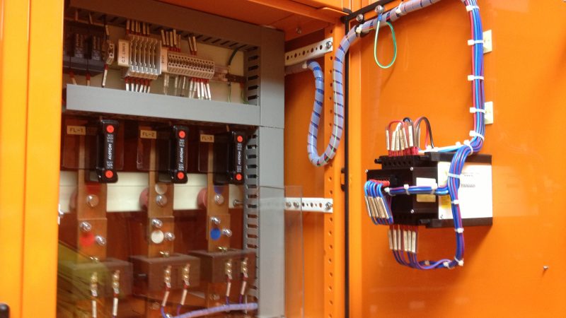 When Should I Call an Emergency Electrician?