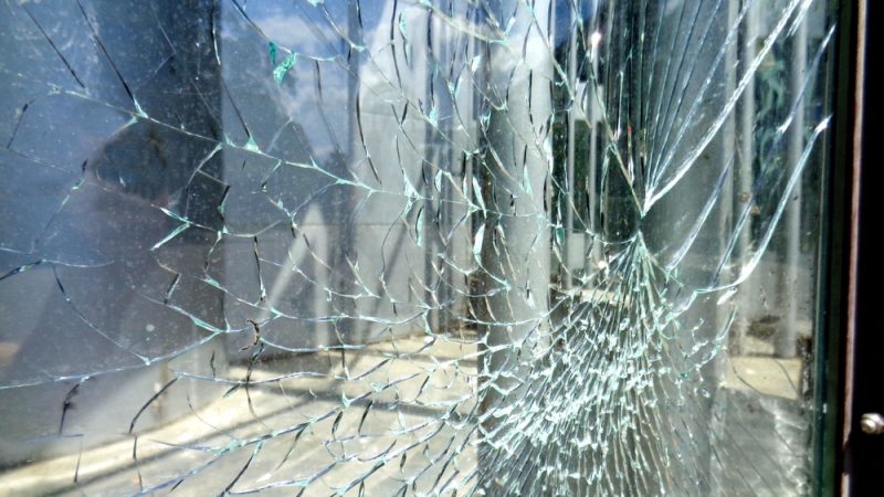 Emergency Glass Repair: 6 Things You Should Do When Glass Breaks