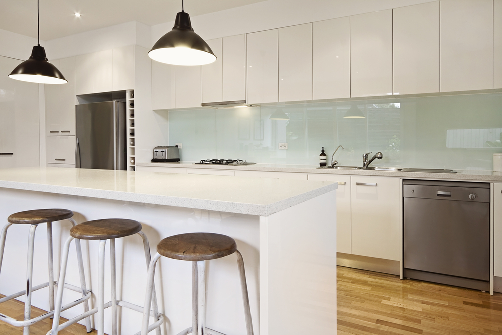 3 Reasons Why You Should Choose Glass Splashbacks For Your New Kitchen
