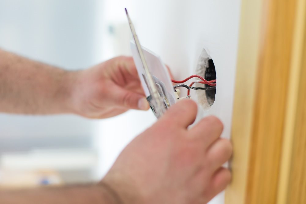 How to Replace a Light Switch?