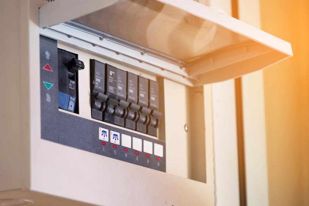 Safety Switches Vs Circuit Breakers: What’s The Difference?