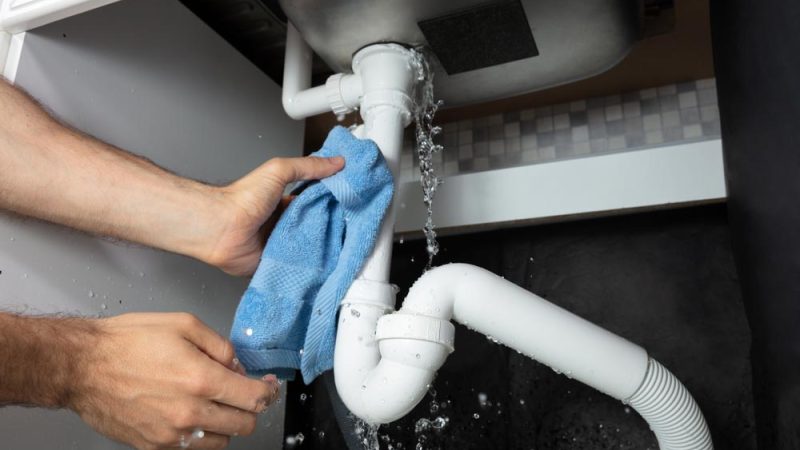 5 Reasons To Call An Emergency Plumber