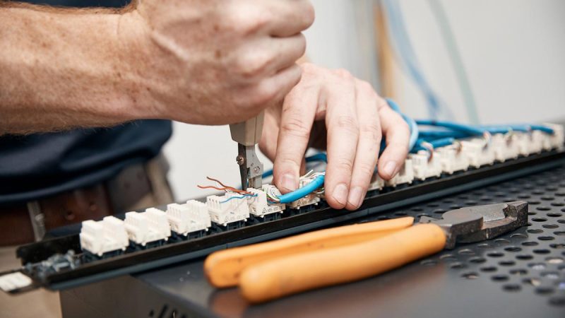 7 Common Electrical Issues In Commercial Buildings And Fixes