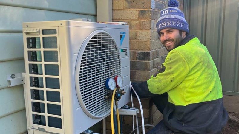 Ceiling Fans Vs Air Conditioning: What’s Best For Your Home?