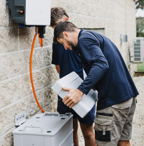 Why 2025 Is the Year to Supercharge Your Solar: Big Battery Discounts Are Coming