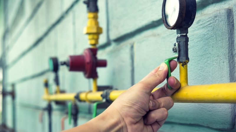 Gas Leak Safety: What To Do Before Calling A Maroochydore Gas Fitter